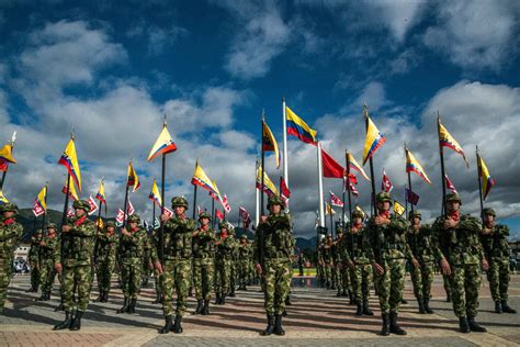 desfile militar 20 de julio colombia